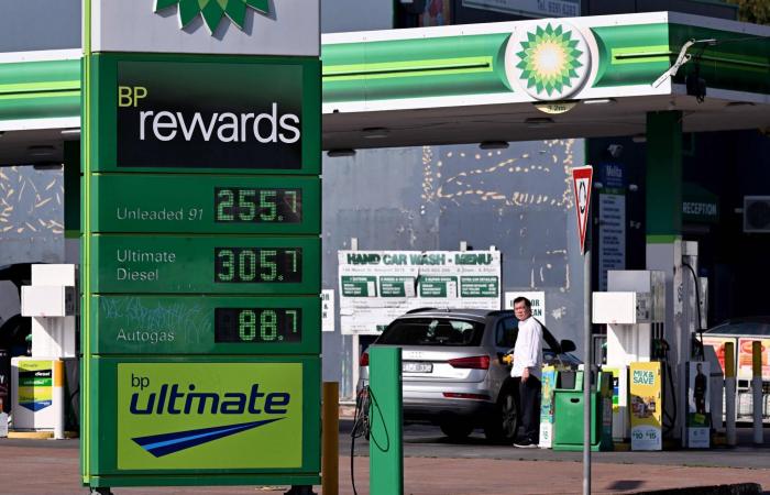 توقف
      أكبر
      ميناءين
      لتصدير
      النفط
      الروسي
      على
      بحر
      البلطيق