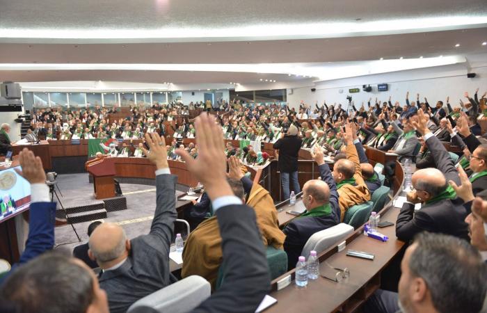 مصر
      تُحذّر
      إسرائيل
      من
      سياسة
      تدمير
      بنى
      تحتية
      لبنانية