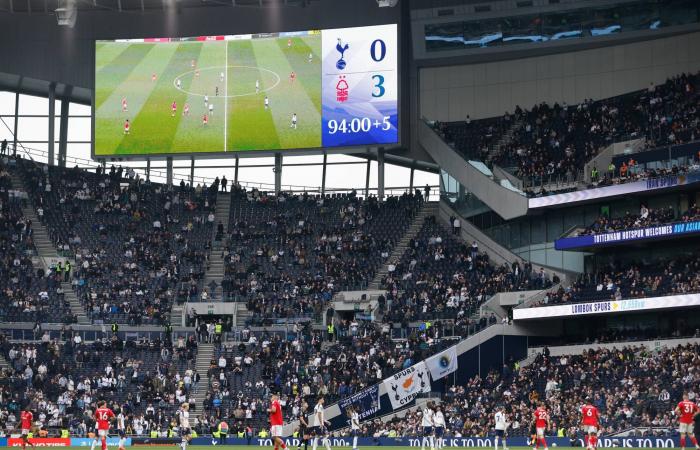 كلوب
      ينفي
      تكهنات
      بشأن
      قيادة
      ريال
      مدريد