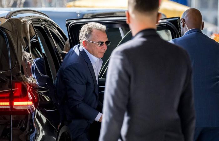 مكالمة
      دراماتيكية
      بين
      ويتكوف
      وعراقجي
      «غيرت
      كل
      شيء»