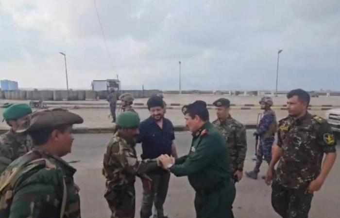 عدن
      تطوي
      إجازة
      عيد
      فطر
      استثنائية
      وسط
      استقرار
      أمني