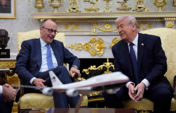 رئيس
      ألمانيا
      يعتبر
      الحرب
      الأميركية
      الإسرائيلية
      على
      إيران
      انتهاكاً
      للقانون
      الدولي
      ويصفها
      بـ«الكارثية»