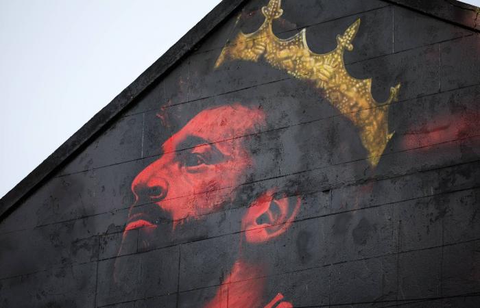 لا
      أحد
      يعرف
      أين
      سيلعب
      محمد
      صلاح
      في
      الموسم
      المقبل