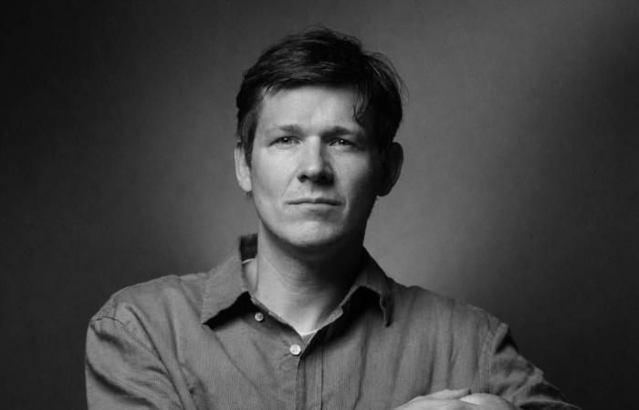 «حيوات
      أبي»...
      يستعيد
      ماضي
      صحافي
      نرويجي
      تورط
      في
      التجسس
      لأميركا