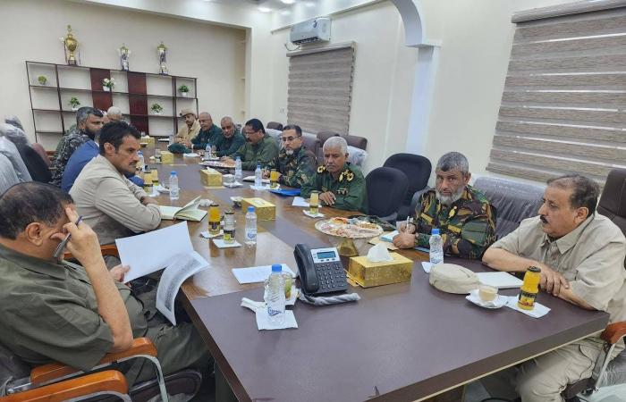 تصعيد
      حوثي
      في
      البيضاء
      واعتقالات
      عقب
      كمين
      قبلي