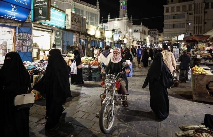 قلق
      يمني
      من
      صدمات
      اقتصادية
      بسبب
      الحرب
      الإقليمية