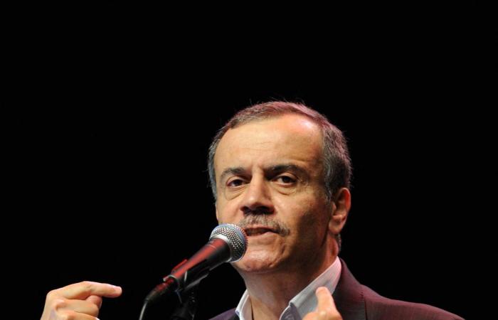 أحمد
      قعبور...
      صوت
      رافق
      التحوّلات
      وبقي
      في
      الذاكرة