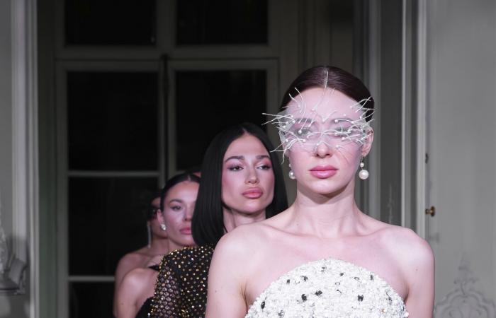 سارة أنسي.. أزياء مصريّة تجوب عواصم الموضة العالمية