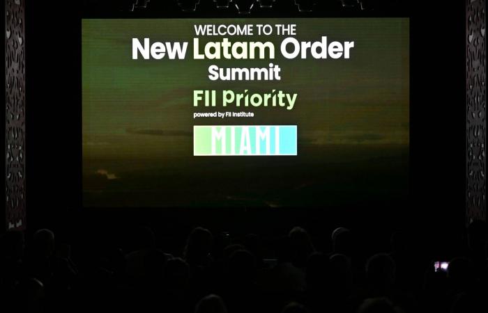 الصادرات
      غير
      النفطية
      السعودية
      تقفز
      22
      %
      في
      يناير