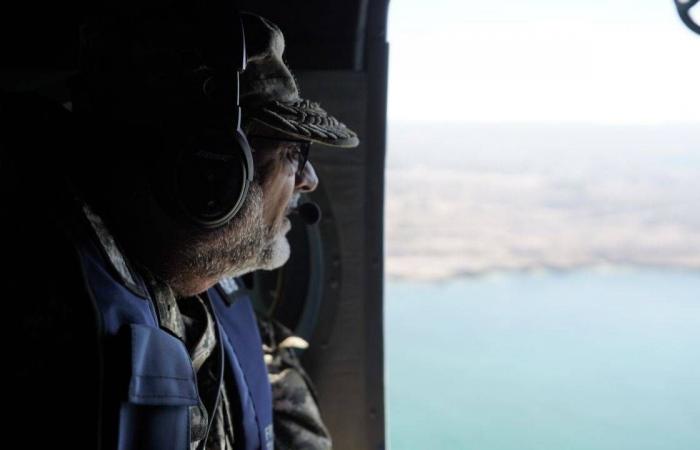 علي
      رضا
      تنغسيري…
      مهندس
      حرب
      المرشد
      على
      الممرات