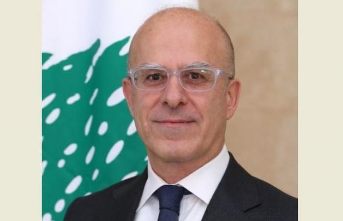 الحكومة
      اللبنانية
      تتجنب
      التطرق
      إلى
      قرار
      طرد
      السفير
      الإيراني
      وسط
      مقاطعة
      «الثنائي
      الشيعي»