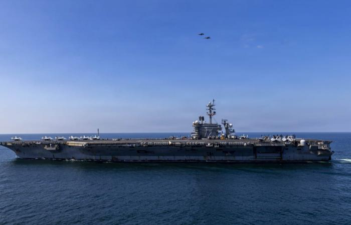 البحرية الأمريكية تعلن إصابة أحد عناصرها على متن "أبراهام لينكولن" في بحر العرب