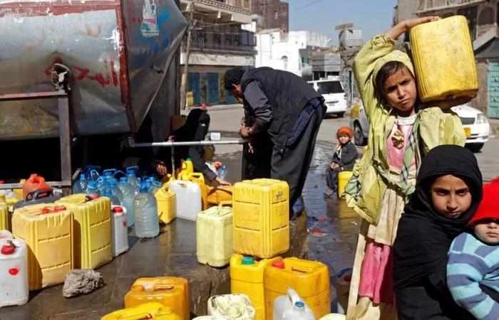 الحوثي
      يرهن
      التدخل
      عسكرياً
      إلى
      جانب
      إيران
      بـ«تطورات
      المعركة»