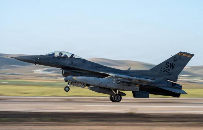 ترقب
      للرد
      الإيراني
      على
      شروط
      ترمب
      لوقف
      إطلاق
      النار