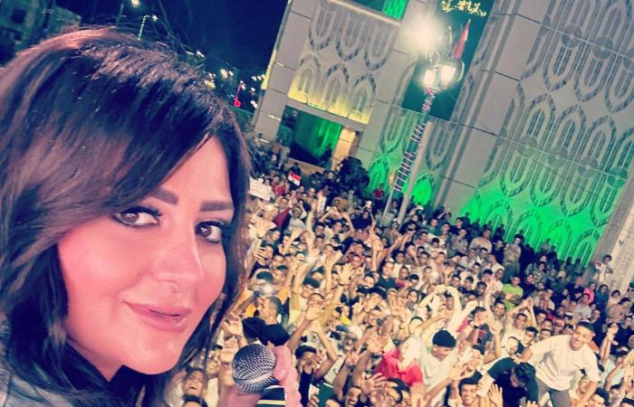 شذى
      لـ«الشرق
      الأوسط»:
      عصر
      الألبومات
      الغنائية
      انتهى