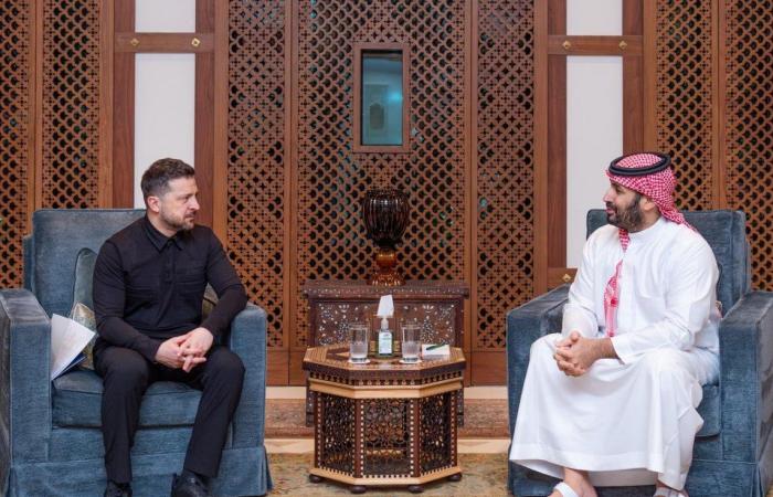 ولي العهد السعودي يلتقي رئيس أوكرانيا