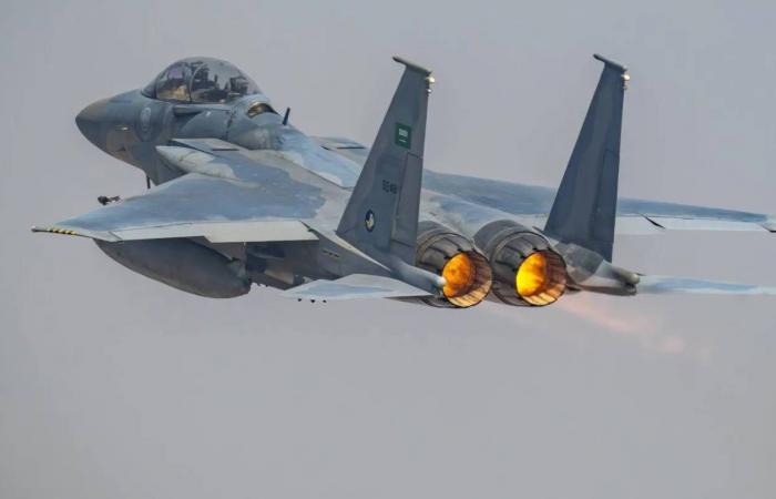 وزاري
      «رباعي»
      في
      باكستان
      لـ«خفض
      التوتر»...
      والخليج
      يعترض
      عشرات
      الهجمات
      الإيرانية