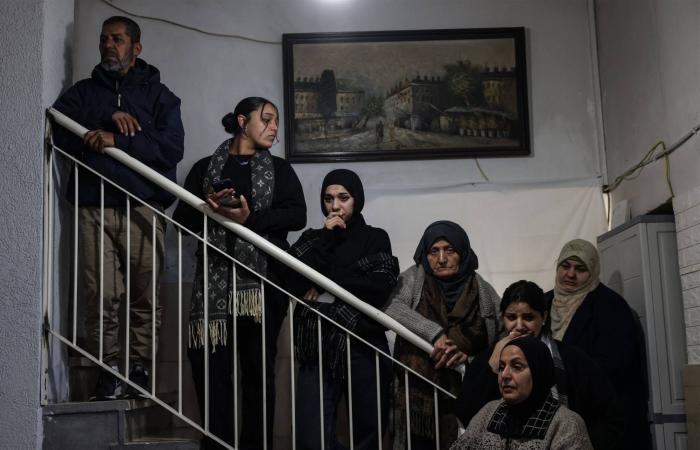 دمشق:
      نفق
      تهريب
      على
      الحدود
      مع
      لبنان...
      وكبتاغون