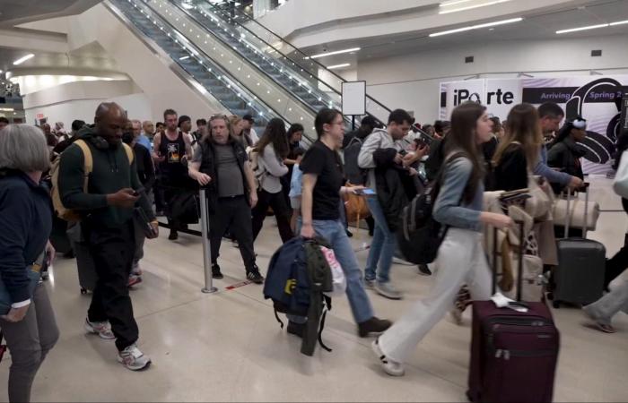 رحلة بلا توتر.. نصائح طبيبة نفسية لرحلة جوية أكثر هدوءًا