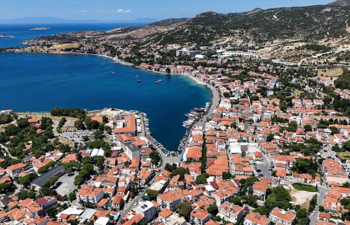 من حوريات البحر إلى فقمات تتحوّل إلى بشر.. تتقاطع الأساطير في هذه البلدة التركية الساحلية