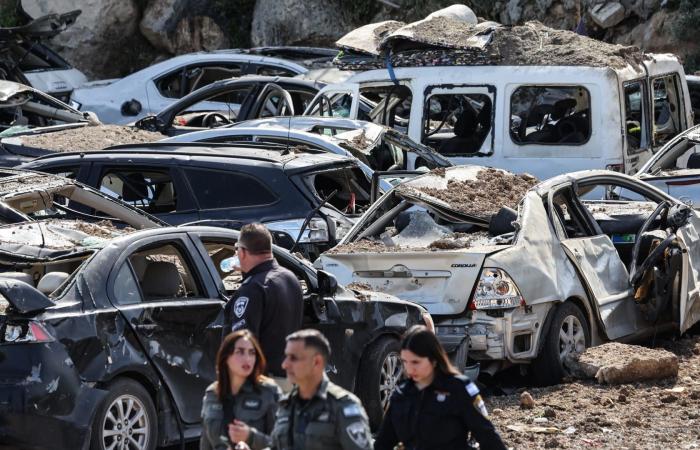 إسرائيل..11 مُصابًا ودمار واسع جراء سقوط حطام صاروخ إيراني بعد اعتراضه