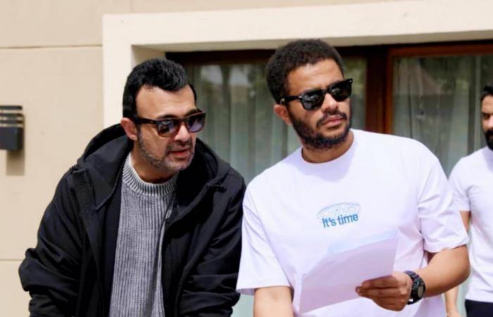 عمرو
      محمود
      ياسين:
      عصر
      المنافسة
      الفنية
      الشريفة
      انتهى