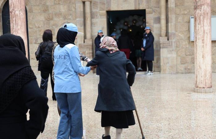 «اليونيفيل»
      تعلن
      مقتل
      أحد
      جنودها
      بانفجار
      مقذوف
      في
      جنوب
      لبنان