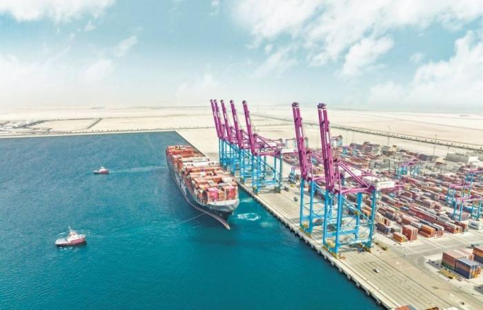 «13» مليار ريال فائضا تجاريا في فبراير