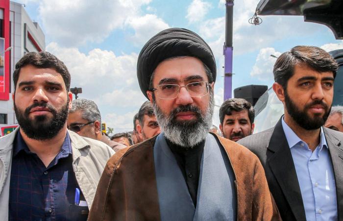 المرشد الإيراني يوجه رسالة خاصة إلى زعيم حزب شيعي عراقي