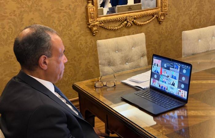 «الوزاري
      العربي»
      يطالب
      بوقف
      الاعتداءات
      الإيرانية