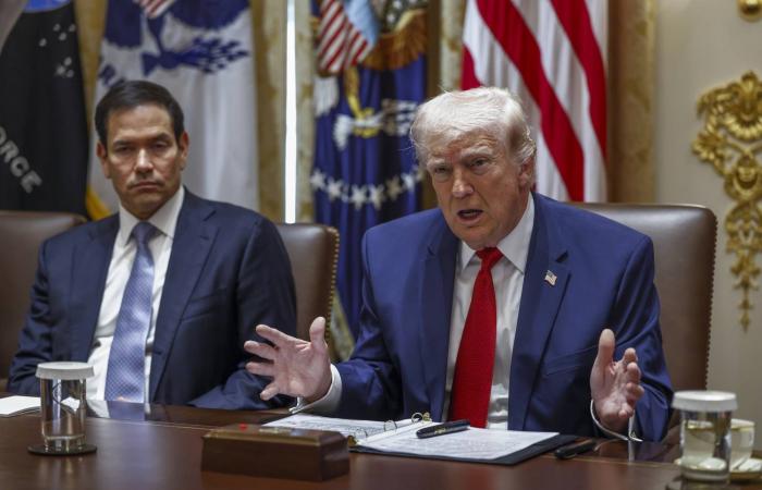 حرب
      إيران
      تعيد
      رسم
      رهانات
      2028
      داخل
      معسكر
      ترمب