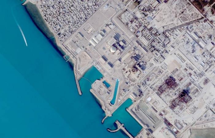 ترمب
      يلوّح
      بتدمير
      «خرج»...
      وطهران
      ترفض
      شروطه