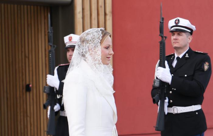 لمسة لبنانية تزين إطلالات الأميرة شارلين وغابرييلا في زيارة البابا لاوُن إلى موناكو