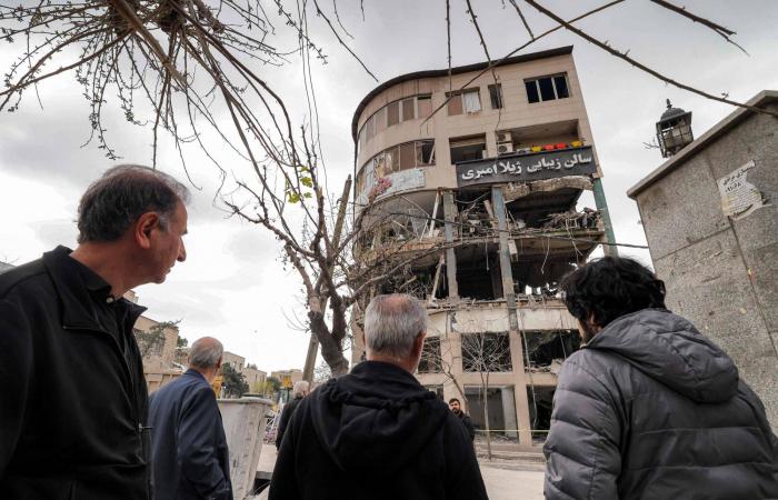 مضيق
      هرمز
      و«خرج»
      يدفعان
      الحرب
      إلى
      حافة
      أوسع