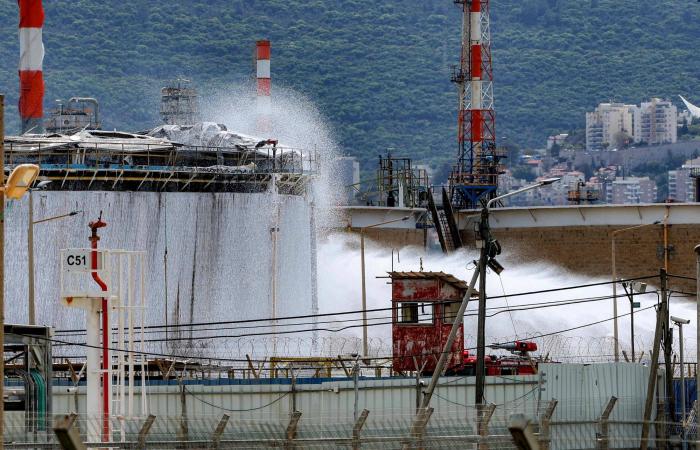 لجنة
      في
      البرلمان
      الإيراني
      توافق
      على
      خطط
      لفرض
      رسوم
      على
      عبور
      هرمز