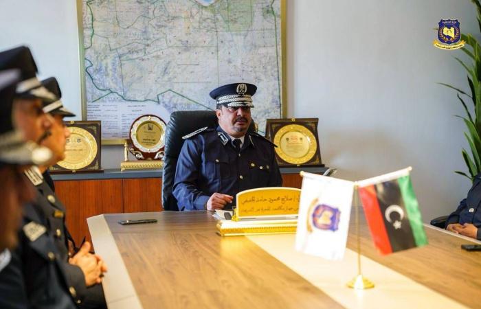 المنفي
      يشدد
      على
      توحيد
      الجيش
      والأمن
      في
      ليبيا