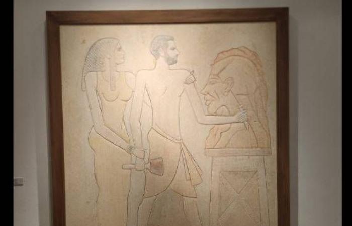 «إلى
      العمق»...
      معرض
      يحتفي
      بالطقوس
      والأشكال
      الطوطمية
      في
      مصر
      القديمة