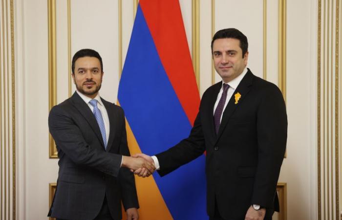  رئيس الجمعية الوطنية في أرمينيا يجتمع مع سفير دولة قطر