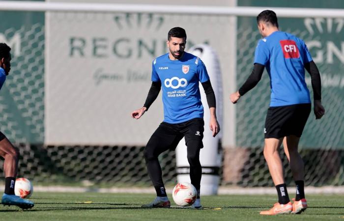 محكمة
      فرنسية
      ستصدر
      حكمها
      في
      دعوى
      كارديف
      للحصول
      على
      تعويض
      من
      نانت