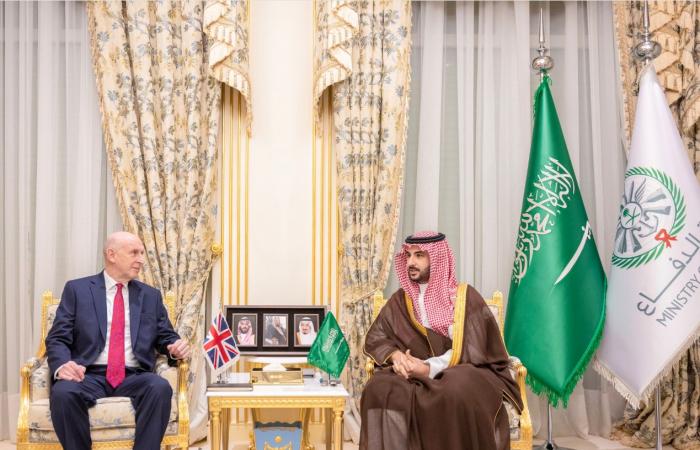 اجتماع
      وزاري
      خليجي
      -
      أردني
      -
      روسي
      يناقش
      الاعتداءات
      الإيرانية
      على
      دول
      المنطقة