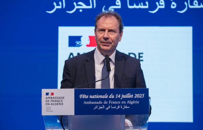 بعد
      عام
      من
      التعليق...
      الجزائر
      تستأنف
      استقبال
      المبعدين
      من
      فرنسا