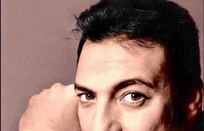 مصر:
      انتقاد
      الفنانين
      القدامى
      يثير
      تباينات
      حول
      حرية
      الرأي