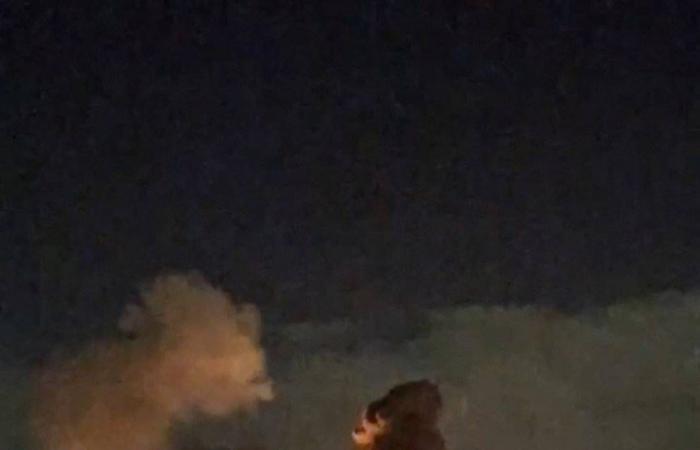 ترمب
      يرفع
      الضغط
      في
      هرمز…
      والحرب
      تتسع
      داخل
      إيران