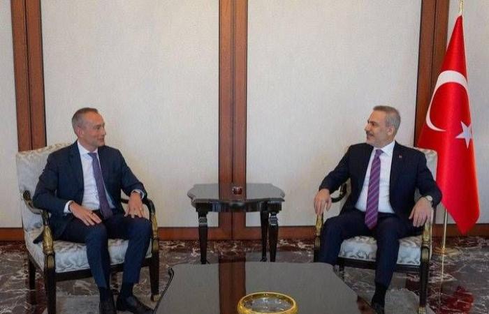 الممثل
      السامي
      لقطاع
      غزة
      يزور
      مصر
      وتركيا
      ويؤكد:
      «لا
      مجال
      لإضاعة
      الوقت»