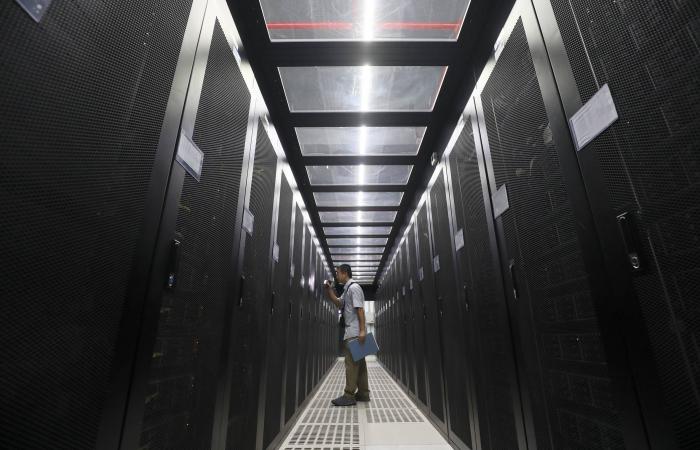 لم
      يعد
      الطبيب
      وحده…
      كيف
      يشارك
      الذكاء
      الاصطناعي
      في
      القرار
      الطبي؟