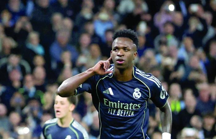 الدوري
      الإنجليزي:
      القبض
      على
      مشجع
      لارتكابه
      إساءة
      عنصرية