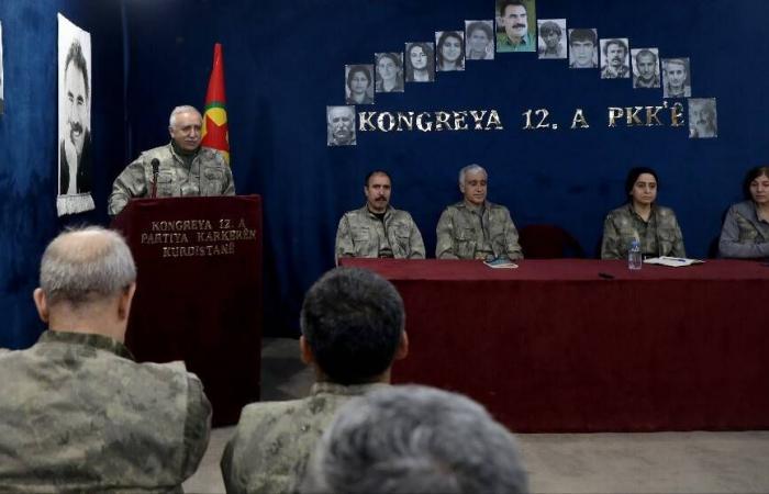 تركيا:
      جدل
      حاد
      حول
      تغيير
      وضع
      أوجلان
      في
      سجن
      إيمرالي