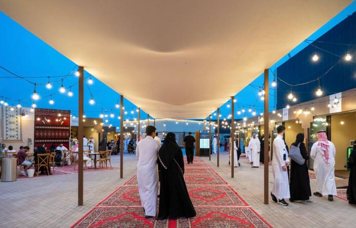 مهرجان
      الفنون
      التقليدية
      يحتفي
      بأصالة
      وتنوع
      الموروث
      السعودي