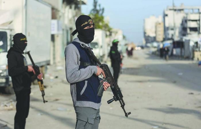 1300
      قتيل
      حصيلة
      الغارات
      الإسرائيلية
      على
      لبنان
      منذ
      بدء
      الحرب