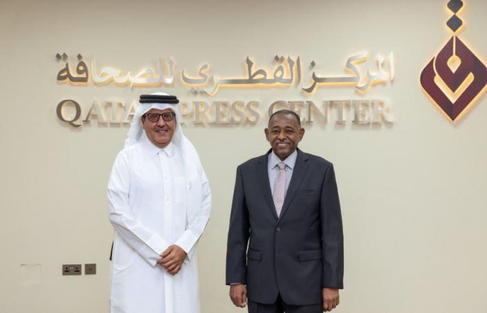 القطري للصحافة يبحث مع السفير السوداني سبل دعم الصحفيين السودانيين